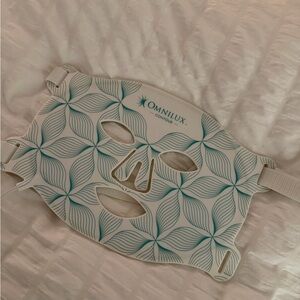 Omnilux Contour Face Red Light